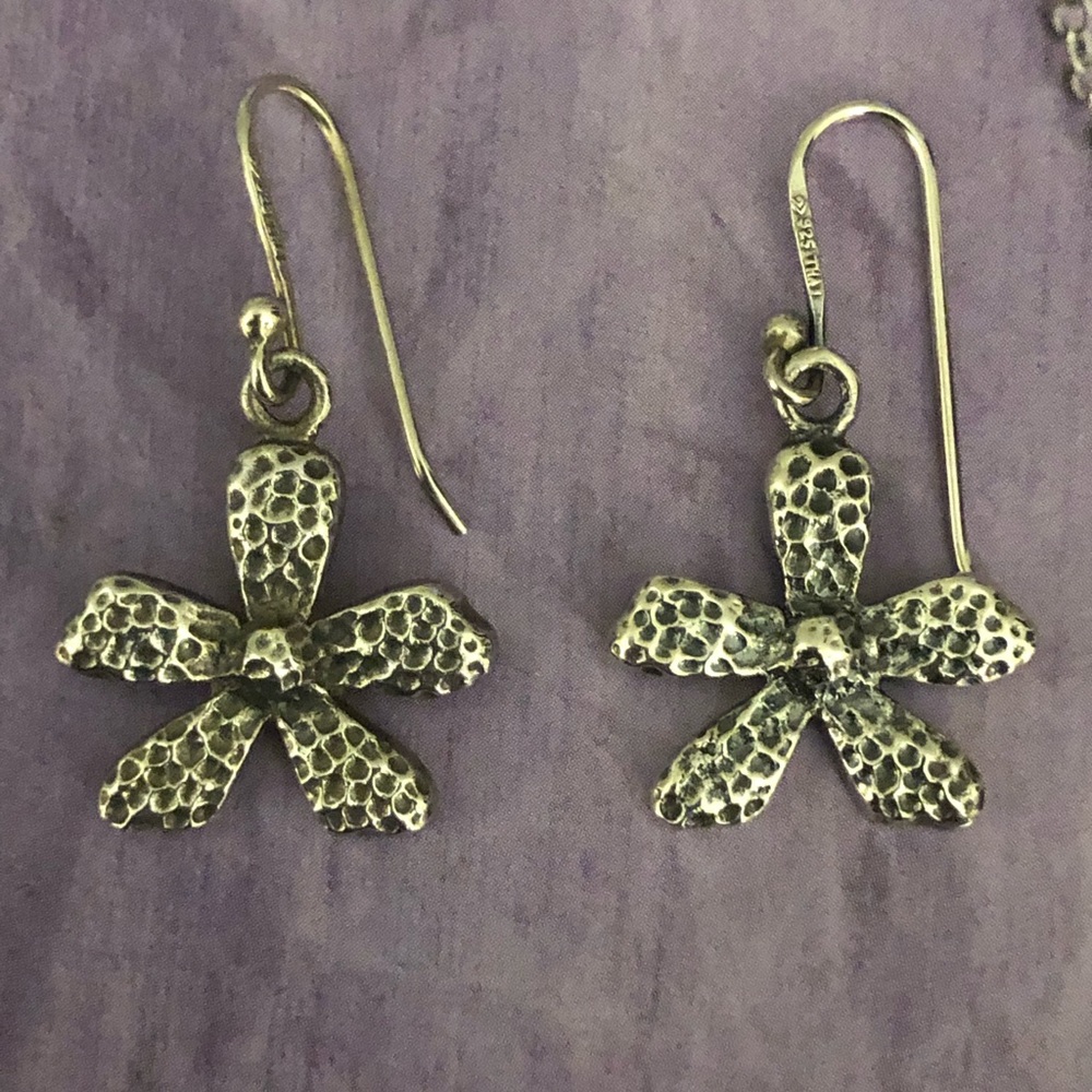 Silpada Textured Flower Earrings